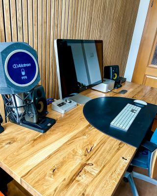 Další krásná recenze od zákazníka,kterému jsme vyrobili pracovní stůl Galvani.Děkujeme😊🙏⬇️ Velmi kvalitní zpracování...